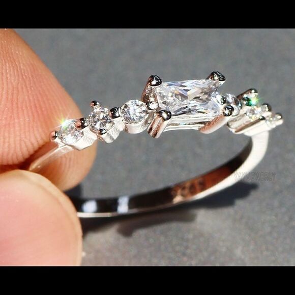 Beautiful White Sapphire Ring  - Picture 2 of 6